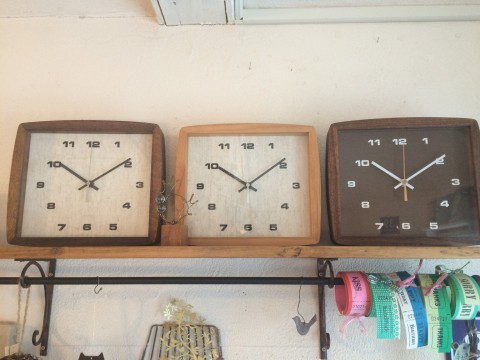 フォルムクロックも入荷!
