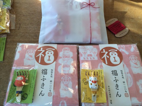 福ふきんと招福熊手をギフトに。
