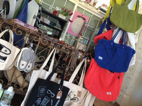 バッグの割引本日まで。