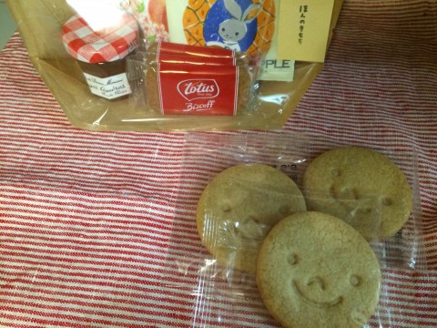 明日はビスケットをプレゼント!