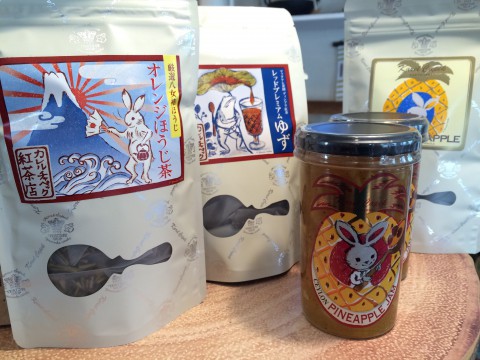 オレンジほうじ茶とパイナップルジャム。