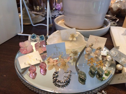 KIN アクセサリー入荷しましたよ