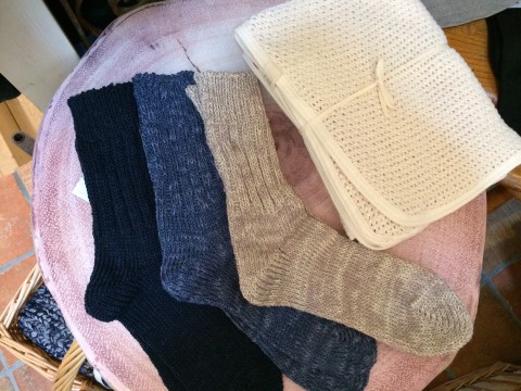 fogのソックスとベビーブランケット。