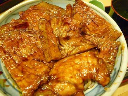 豚丼と半バラ豚丼/はなとかち