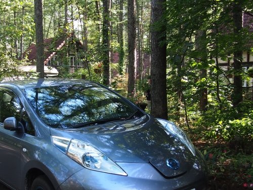 はじめてやって来ました!「電気自動車」・・新しい旅のスタイル。