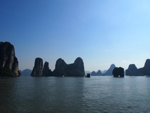 2013ベトナム縦断の旅vol.2～水上の自然美、世界遺産「ハロン湾」へ～