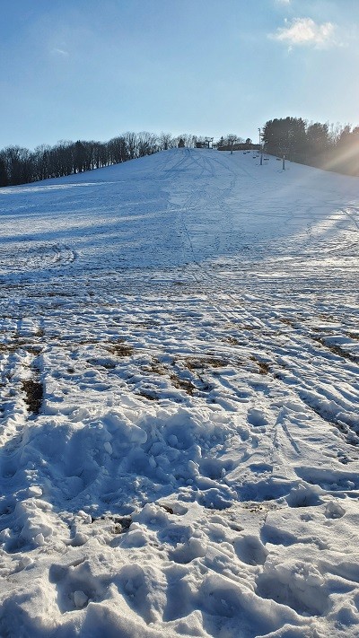 明野ケ丘スキー場、2023年12月29日現在のゲレンデ状況