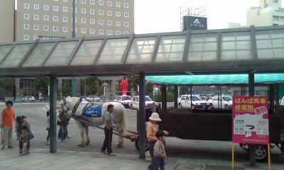 帯広の街を馬車が走る(歩く?)