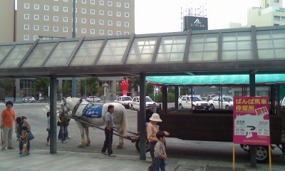 帯広の街を馬車が走る（歩く？）