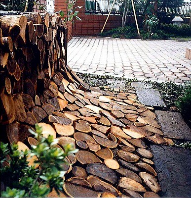 今、薪がブーム！ ＊＊＊CLICK!!!＊＊＊