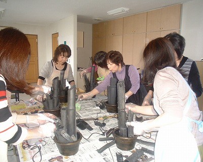 ドキッ　女性だらけの竹炭講習会
