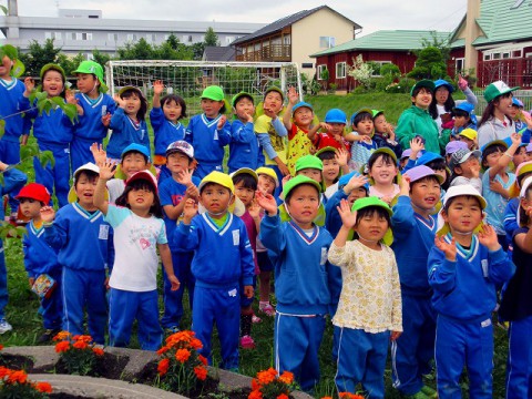 記念植樹 at つくし幼稚園