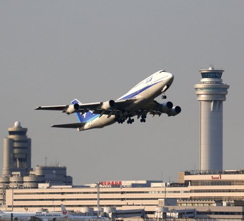 さようなら　全日空の747-400 ジャンボジェット