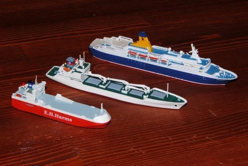 ドイツ発～1/1250船舶模型商品、客船・貨物船モデルを追加。