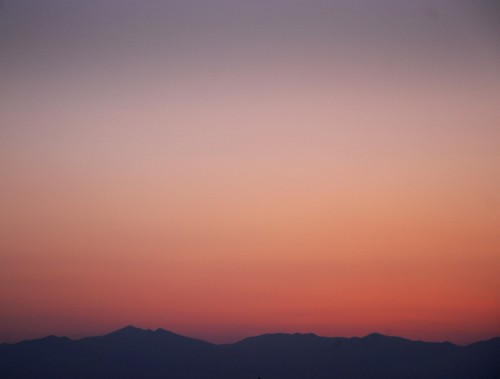 同じ空の下だけれども…