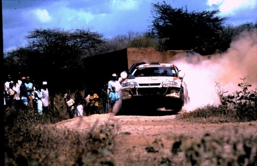 フラッタ　アウト