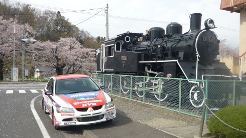 春の日のSLと一緒に