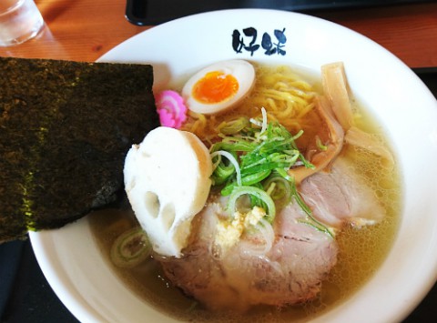 鶏ガラ塩ラーメン