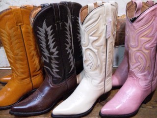 Rancho Lady's WESTERN BOOTS!!