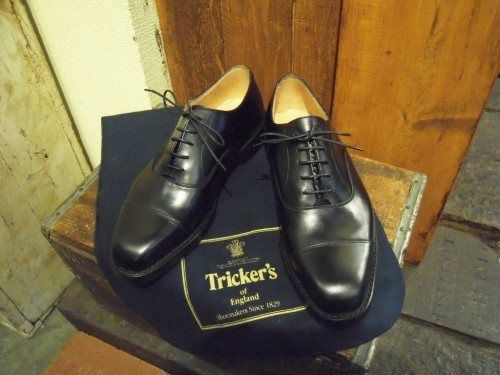 Tricker's/(6140）ドレス