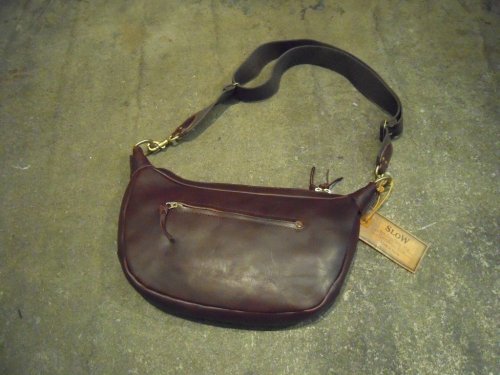 SLOW bono-round shoulder bag