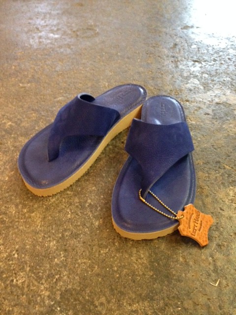 LEFT HAND THONG PLAIN SANDALオールブルー!!!!