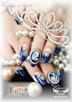 GRACIAの新作ポスター!