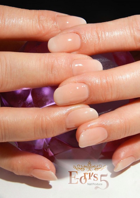 また×6、IKKOさんネイルをオーダーされました♪