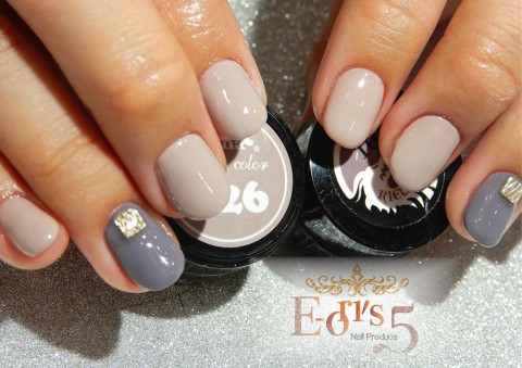 また×7、新色をオーダーされました!