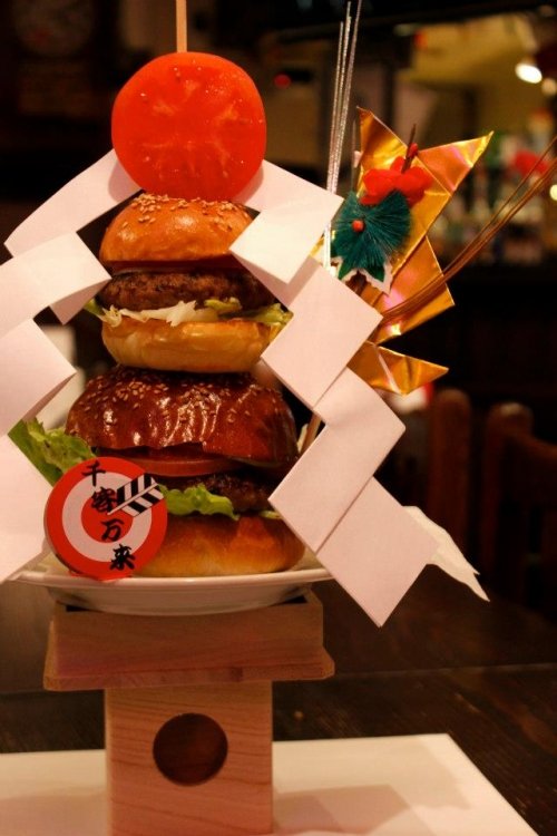 めでたいハンバーガーと共に今年も始まります！！