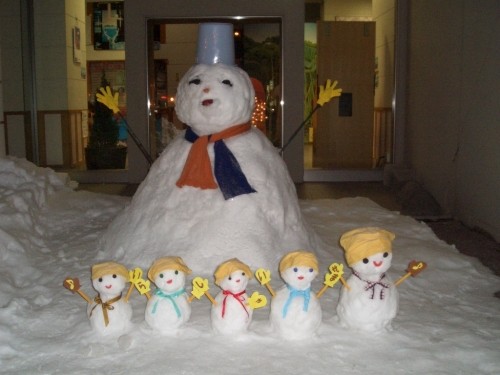 こんなかわいいもの見つけましたよ!雪だるま(おまけでハナ)