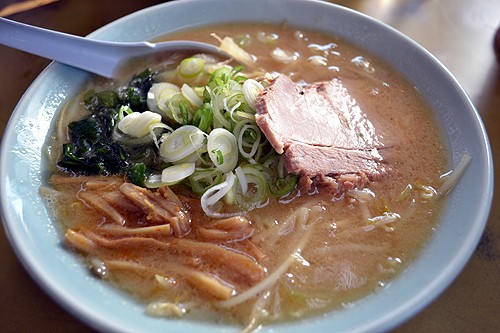 チェーン店だったんだ！納得の味/ラーメン百番