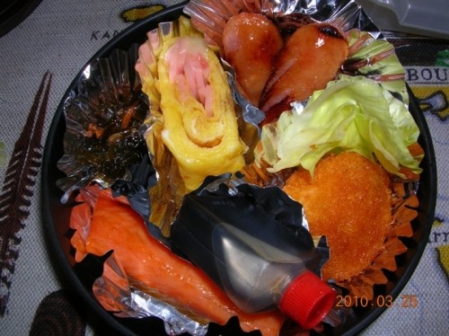 今日のお弁当。ようやくいなきびご飯^^