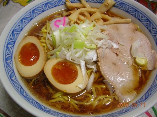 今夜はラーメンと・・！！