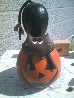 明日は休業日です★