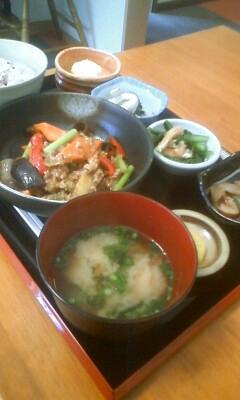 体は大型→免許は中型(笑)