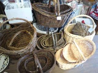 お片付けにいかが?かご、カゴ、籠 増量中~♪