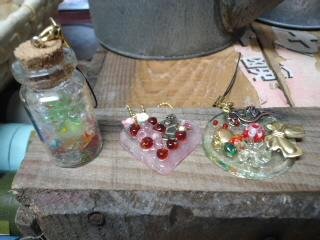 今日は「りずむdeハンド」レジンアクセサリー♪