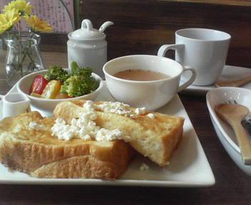 Kimba Cafeで独りランチ