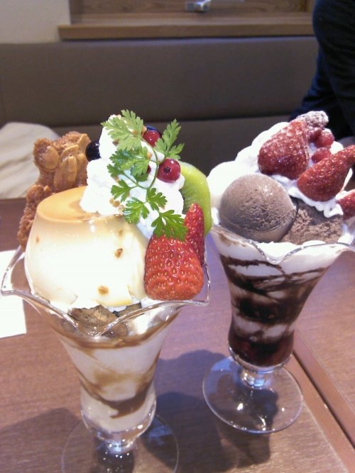 トスカチーナでパフェ