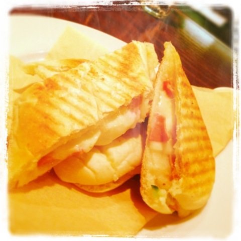 トロ~りモッツァレッラのパニーノ@イタリア料理イル フラゴリーノ