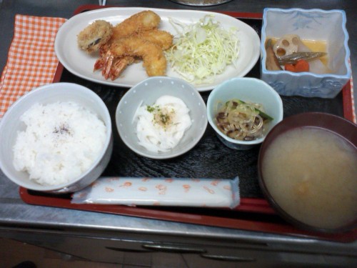 カフェはーとです♪♪┏|￣＾￣* |┛