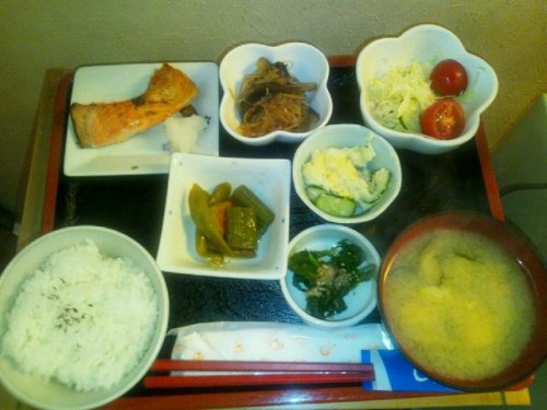 カフェトライハート月曜日のランチ。