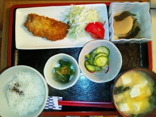 カフェトライハート月曜日のランチ。