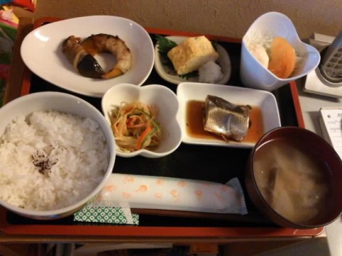 カフェトライハートの火曜日のランチとお知らせ。