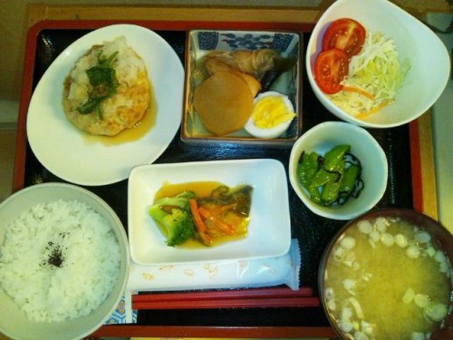 カフェトライハート木曜日のランチ。