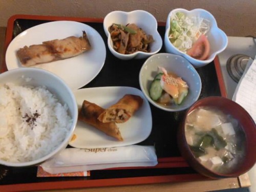 カフェトライハート月曜日のランチ。