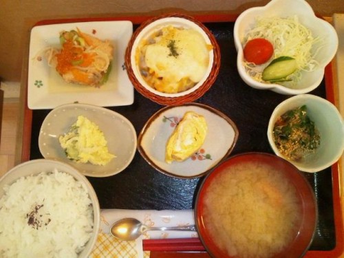 カフェトライハート月曜日のランチ。