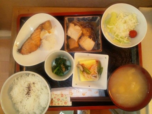 カフェトライハート木曜日のランチ。