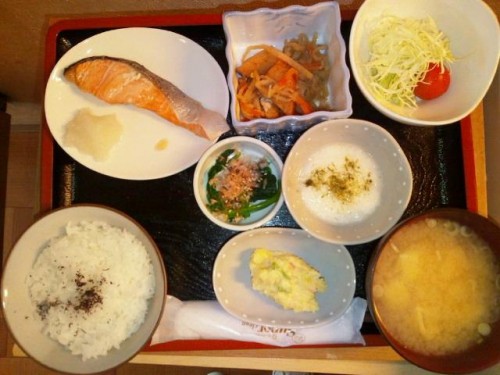 カフェトライハート月曜日のランチ。